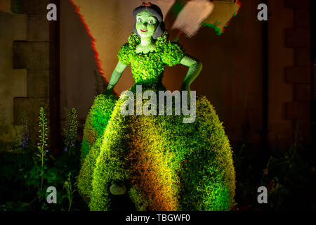 Orlando, Florida. März 27, 2019. Snow White topiarie in Epcot in Walt Disney World. Stockfoto