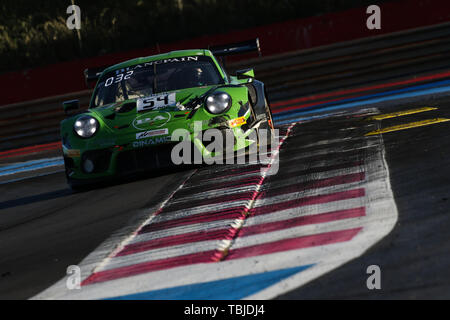 Le Beausset, Frankreich. 01 Juni, 2019. Dinamic Motorsport Porsche 911 GT3 R mit Treibern Andrea Rizzoli, Zaid Ashkanani & Klaus Bachler während der blancpain GT Serie Endurance Cup am Circuit Paul Ricard, Le Beausset, Frankreich Am 1. Juni 2019. Foto von Jurek Biegus. Credit: UK Sport Pics Ltd/Alamy leben Nachrichten Stockfoto