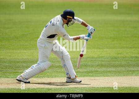 London, Großbritannien. 02Th Jun, 2019. Während Specsavers County Championship Match zwischen Middlesex vs Sussex an der Lords Cricket Ground am Sonntag, Juni 02, 2019 in London, England. (Nur redaktionelle Nutzung, eine Lizenz für die gewerbliche Nutzung erforderlich. Keine Verwendung in Wetten, Spiele oder einer einzelnen Verein/Liga/player Publikationen.) Credit: Taka G Wu/Alamy leben Nachrichten Stockfoto