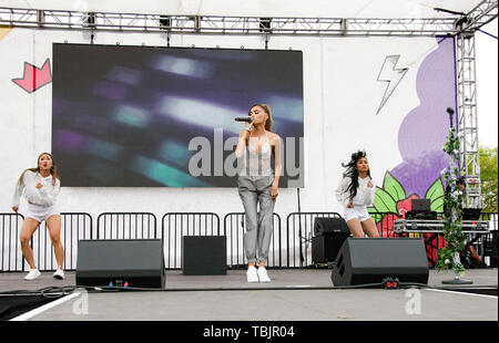 CARSON, CA - Jun 01: Madison Bier führt auf dem KIIS FM Wango Tango Dorf während der 2019 iHeartRadio Wango Tango an Würde die Gesundheit Sport Park am Juni 01, 2019 in Carson, Kalifornien. Foto: imageSPACE Stockfoto