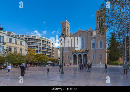 Platz mit der Metropolitan Kathedrale Mariä Verkündigung, Athen Stockfoto