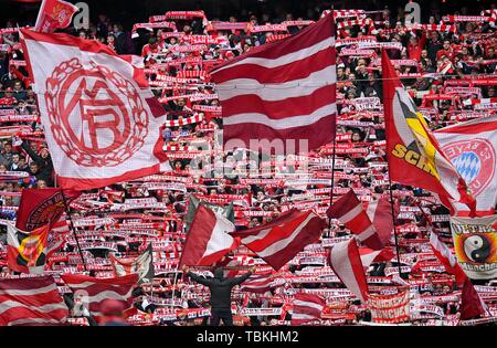 Fan Block südlich Kurve FC Bayern München FCB, Allianz Arena, München, Bayern, Deutschland Stockfoto