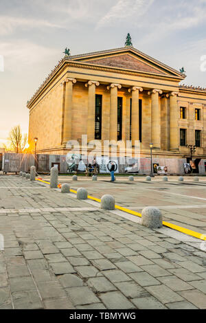 Philadelphia, Pennsylvania, USA - Dezember, 2018 - Sonnenuntergang in Philadelphia Museum der Kunst. Stockfoto