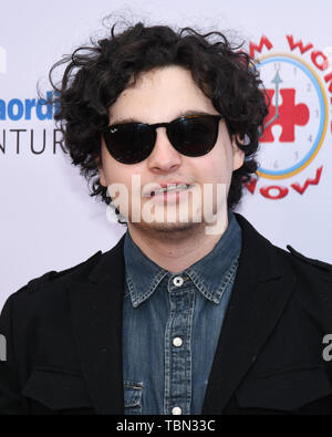 Juni 1, 2019-Max Burkholder nimmt an der 7. jährlichen Ed Asner & Freunde Poker Turnier Berühmtheit Nacht bei CBS Radford Studios in Studio City, California. (Bild: © Billy Bennight/ZUMA Draht) Stockfoto