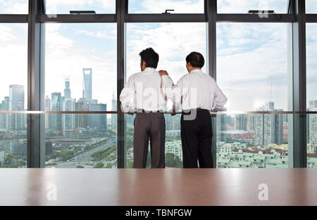 Zusammenarbeit zwischen Geschäftsleuten Stockfoto