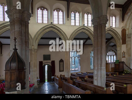 Innenraum der Kirche der Heiligen Maria, Boxford, Suffolk, England, UK Details Obergadenfenstern Stockfoto