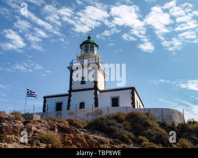 Santorini, Griechenland: Akrotiri Leuchtturm auf der Insel Stockfoto