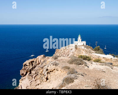 Santorini, Griechenland: Akrotiri Leuchtturm auf der Insel Stockfoto