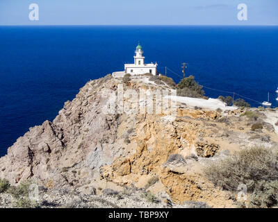 Santorini, Griechenland: Akrotiri Leuchtturm auf der Insel Stockfoto