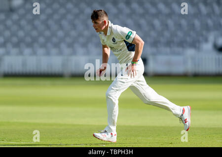 London, Großbritannien. 02Th Jun, 2019. Ethan Bamber von Middlesex während Specsavers County Championship Match zwischen Middlesex vs Sussex an der Lords Cricket Ground am Sonntag, Juni 02, 2019 in London, England. (Nur redaktionelle Nutzung, eine Lizenz für die gewerbliche Nutzung erforderlich. Keine Verwendung in Wetten, Spiele oder einer einzelnen Verein/Liga/player Publikationen.) Credit: Taka G Wu/Alamy leben Nachrichten Stockfoto