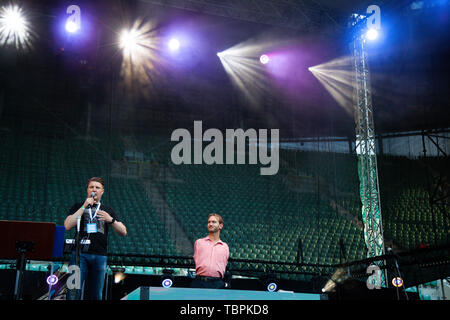 Wroclaw, Polen. 02 Juni, 2019. Nick Vujcic spricht im Stadion während der Veranstaltung. Odnowienie Festival mit Nick Vujcic in Breslau. Die dritte Auflage des Festivals der christlichen Gemeinschaften, die darauf abzielt, die Einheit ohne Barrieren zu stärken und das gegenseitige Verständnis zwischen den Völkern zu bauen, die auf christlichen Werten basiert. Credit: SOPA Images Limited/Alamy leben Nachrichten Stockfoto