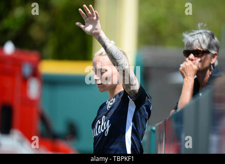 Tacoma, WA, USA. 02 Juni, 2019. JESS FISHLOCK (10), die in Aktion als die Houston Dash übernehmen die Herrschaft FC in einem NWSL match bei Cheney Stadion in Tacoma, WA. © Jeff Halstead/CSM/Alamy leben Nachrichten Stockfoto