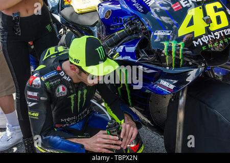 2. Juni 2019, Stromkreis des Mugello, Scarperia, Florenz, Italien; MotoGP von Italien, Race Day; Valentino Rossi (Monster Energy Yamaha MotoGP) auf dem Raster Stockfoto