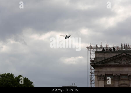 London, Großbritannien. 3. Juni 2019. Der Trumpf kavalkade Blätter Clarence House für die kurze Fahrt zum Buckingham Palace, bevor Sie Marine 1 in der Residenz des amerikanischen Botschafters im Regents Park. Penelope Barritt/Alamy leben Nachrichten Stockfoto