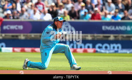 NOTTINGHAM, ENGLAND. 03. JUNI 2019: Jason Roy von England Tropfen acatch während des England V Pakistan, ICC Cricket World Cup Match, an der Trent Brücke, Nottingham, England. Credit: Cal Sport Media/Alamy leben Nachrichten Stockfoto