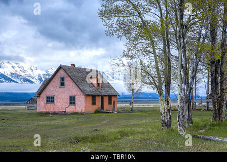 Die weniger fotografiert alten Haus am Mormon Zeile im Grand Teton National Park in Wyoming. Stockfoto