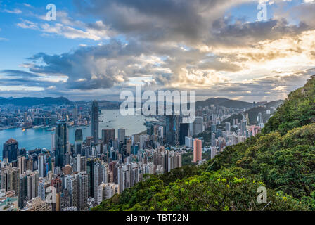 Hong Kong Victoria Harbour und die Skyline der Stadt Stockfoto