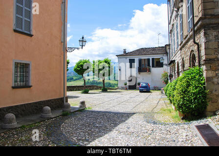 Das alte Dorf von Compiano, Provinz Parma, Emilia-Romagna, Italien. Stockfoto