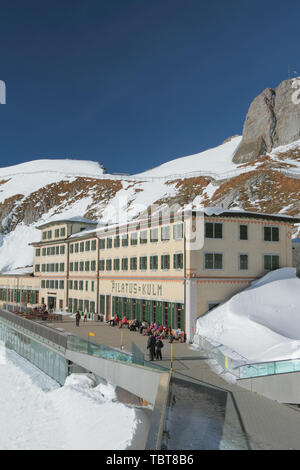 Pilatus, Luzern, Schweiz - Jan 08, 2013: Hotel in den Bergen Stockfoto