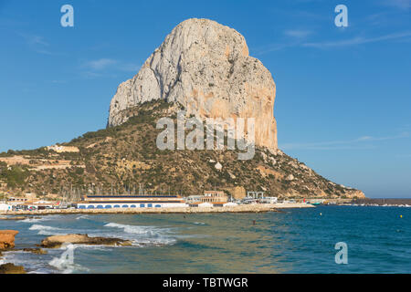 Calpe Spanien Sehenswürdigkeiten rock und touristische Attraktion der Penon de Ifach spanische Mittelmeerküste Stockfoto