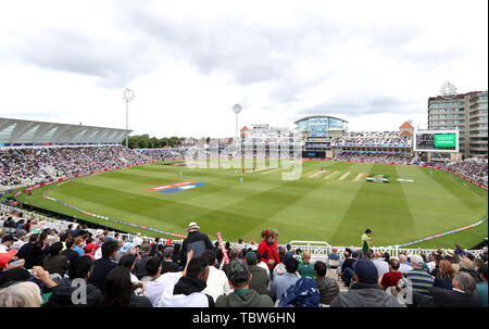 Eine allgemeine Ansicht der gleichen Aktion während der ICC Cricket World Cup group Phase Match an der Trent Brücke, Nottingham. Stockfoto