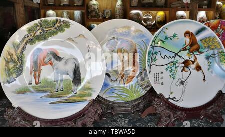 Chinas Jingdezhen Porzellan, Vielfalt, wechselbaren Stil, wunderschöne Farbe, schön, ist der Schatz der Kunst!! Stockfoto