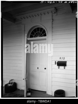 HAUPTEINGANG, SÜDHÖHE (VORDERSEITE) Henry Farmer House, 412 East Street, Beaufort, Beaufort County, SC Stockfoto