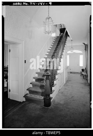 Haupttreppe, Nordwand der Halle Cherry Mansion, 101 Main Street, Savannah, Hardin County, TN Stockfoto