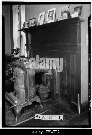 Historischer amerikanischer Gebäude Umfrage W. N. Manning, Fotograf, 23. Oktober 1935 MANTEL IN OST ZIMMER, ZWEITE ETAGE BibbGoldthwaitheArrington House, 203 Church Street, Montgomery, Montgomery County, AL Stockfoto