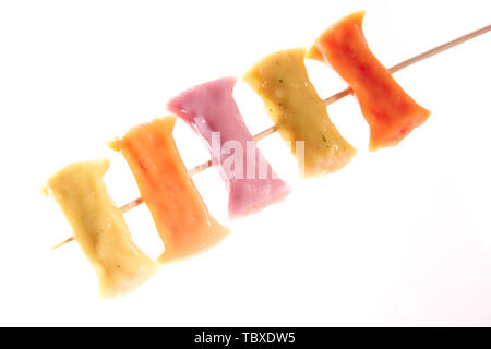 Schlucken Schlucken haut Garnelen Fleisch Knödel Knödel Knödel Kugeln Fisch essen hot pot Zutaten pikanten Essen close-up Stockfoto