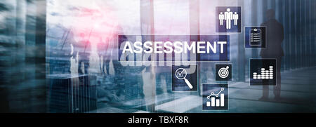 Bewertung Bewertung Analytik Business und Technologie Konzept auf verschwommenen Hintergrund. Stockfoto