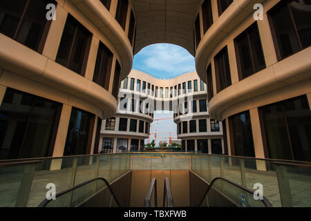 Hongqiao Business District Blütenblatt Gebäude Stockfoto