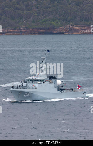 HTMS Krabi (OPV-1382) Offshore patrol Vessel (OPV) der Royal Thai Navy Abfahrt Sydney Hafen. Stockfoto