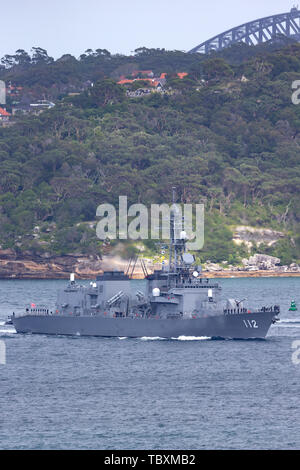 JS Makinami takanami Klasse Zerstörer der Japan Maritime Verteidigung-kraft Abfahrt Sydney Hafen. Stockfoto