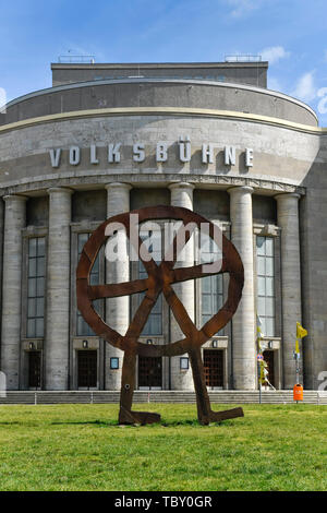 Der Räuber Wheel, nationalen Stadium, Luxemburg-Platz, Mitte, Berlin, Deutschland, Räuberrad, Volksbühne, Rosa-Luxemburg-Platz, Mitte, Deutschland Stockfoto