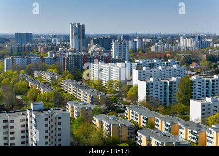 Hochhäuser, Fritz Erler Allee, Gropiusstadt, Neukölln, Berlin, Deutschland, Hochhäuser, Fritz-Erler-Allee, Deutschland Stockfoto