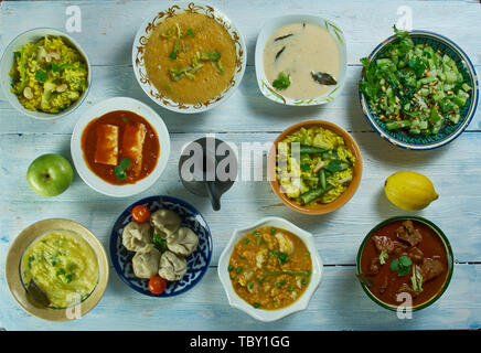 Maharashtrian nationale Küche, Traditionelle sortierten Asien Gerichte, Ansicht von oben. Stockfoto