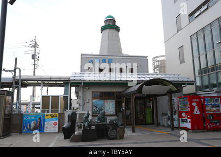 Eine allgemeine Ansicht der Sakaiminato Station am 17. Mai 2019, in Sakaiminato, Präfektur Tottori, Japan. Sakaiminato war das Elternhaus von Shigeru Mizuki manga Künstler und Schöpfer der Serie GeGeGe no Kitaro und viele Yokai Zeichen. Credit: yohei Osada/LBA/Alamy leben Nachrichten Stockfoto