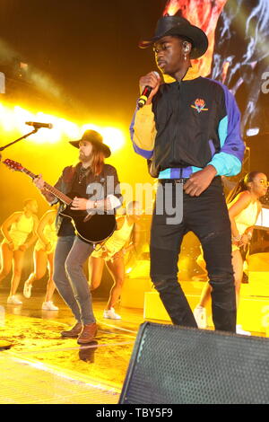 New York, NY, USA. 2. Juni 2019. Billy Ray Cyrus & LiL Nas-X im Summer Jam bei Met Life Stadium, 2. Juni 2019 in East Rutherford, NJ. Photo Credit: Walik Goshorn/Mediapunch/Alamy leben Nachrichten Stockfoto