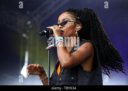 London, Großbritannien. 02 Juni, 2019. DeBrito IAMDDB (Diana) führt auf der Bühne bei Lloyd Park für die Enden Festival 2019 in London. Credit: SOPA Images Limited/Alamy leben Nachrichten Stockfoto