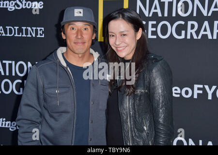 Jimmy Chin mit Frau Elizabeth Chai Vasarhelyi im National Geographic Kämpfer Showcase FYC Veranstaltung im Griechischen Theater. Los Angeles, 02.06.2019 | Verwendung weltweit Stockfoto