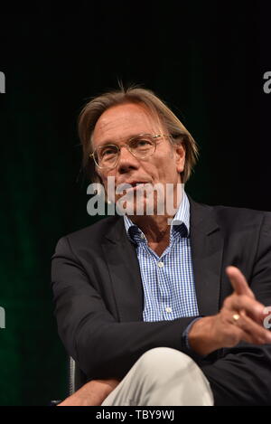 Köln, Deutschland. 03 Juni, 2019. Der Soziologe Harald Welzer, Direktor der Futurzwei-Stiftung Zukunftsfähigkeit und Professor der Transformation Design an der Universität Flensburg, wird gelesen und an der 7. phil diskutieren. Köln, Deutschlands größte Philosophie Festival. Credit: Horst Galuschka/dpa/Horst Galuschka dpa/Alamy leben Nachrichten Stockfoto