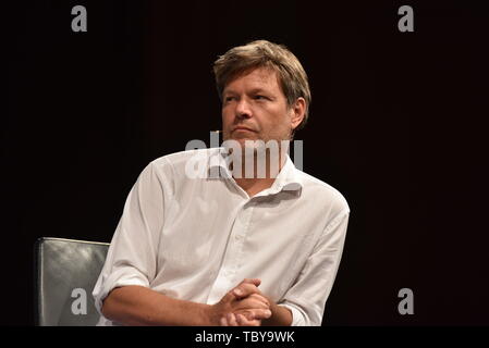 Köln, Deutschland. 03 Juni, 2019. Der Autor und Grüne Politiker Robert Habeck liest und diskutiert Am 7. phil. Köln, die größte deutsche Philosophie Festival. Credit: Horst Galuschka/dpa/Horst Galuschka dpa/Alamy leben Nachrichten Stockfoto