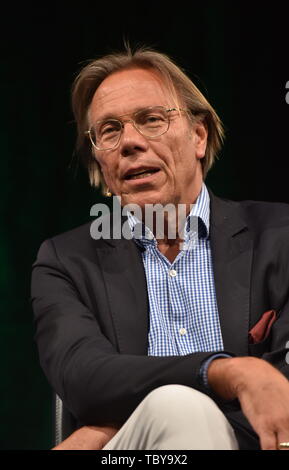 Köln, Deutschland. 03 Juni, 2019. Der Soziologe Harald Welzer, Direktor der Futurzwei-Stiftung Zukunftsfähigkeit und Professor der Transformation Design an der Universität Flensburg, wird gelesen und an der 7. phil diskutieren. Köln, Deutschlands größte Philosophie Festival. Credit: Horst Galuschka/dpa/Horst Galuschka dpa/Alamy leben Nachrichten Stockfoto