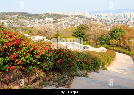 Landschaft der Stadt Seoul in Korea (Waryong Park) Stockfoto