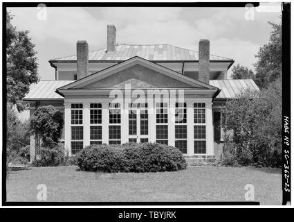 Mai 1985. DETAIL DER SÜDFASSADE der Wintergarten Borough House, West Side State Route 261, etwa 0,1 Meilen südlich der Kreuzung mit der alten Überzeugen und Ferry Road, Stateburg, Sumter County, SC Englisch: Borough Haus Plantage - in Stateburg, Sumter County, South Carolina, USA 1985 Bild: HABS-historischen amerikanischen Gebäuden Umfrage von South Carolina. Stockfoto