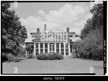 Mai 1985. Allgemeine ANSICHT DES HAUSES VOM SÜDEN Borough House, West Side State Route 261, etwa 0,1 Meilen südlich der Kreuzung mit der alten Überzeugen und Ferry Road, Stateburg, Sumter County, SC Cornwallis Greene Cary, Brian, Sender Preis, Virginia B, Sender Stockfoto