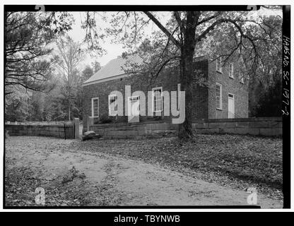 Norden (VORNE) UND WEST SIDE ERHEBUNGEN, nach Südosten erste Associate Reformierte Presbyterianische Kirche, State Route 213, Jenkinsville, Fairfield County, SC Stockfoto