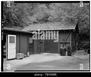 Norden (VORNE) UND WEST SIDE ERHÖHUNGEN, mit Blick nach Südosten Zion LodgeBirch Creek historischen Komplex, Bäckerei, Springdale, Washington County, UT Stockfoto