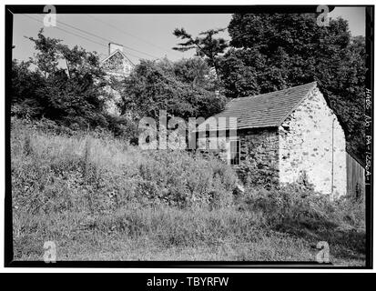 Im Norden und Westen Fassaden (WESTFASSADE DES HAUSES SICHTBAR IM HINTERGRUND) John Tschad Spring House, der State Route 100, U.S. Route 1 Nähe, Chadds Ford, Pennsylvania County, PA Goode, Ned, Fotograf Stockfoto